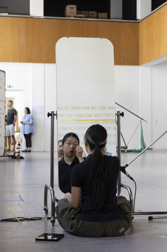 Bild:  It All Started In Front Of The Mirror